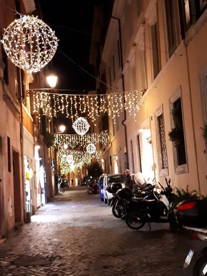 Marina Lägenhet Rom Italien