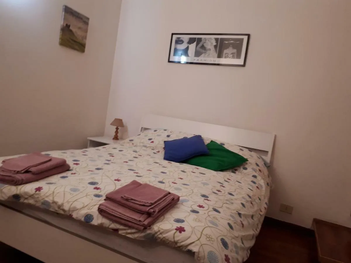 Marina Lägenhet Rom Italien